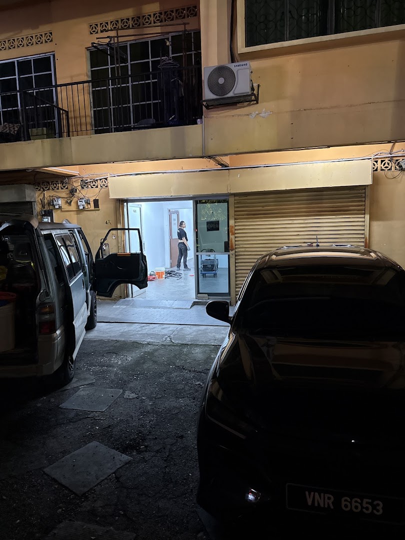 IH GARAGE MOTOPART — photo 1