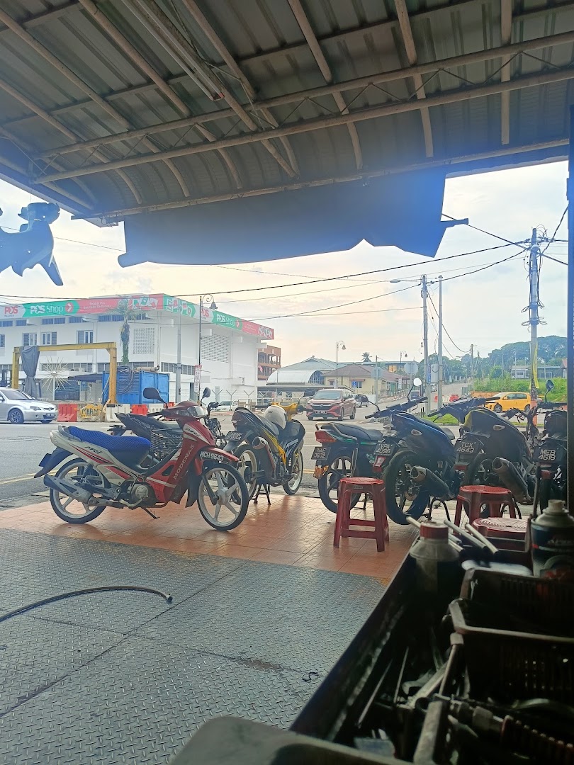 R HONG MOTOR — photo 2