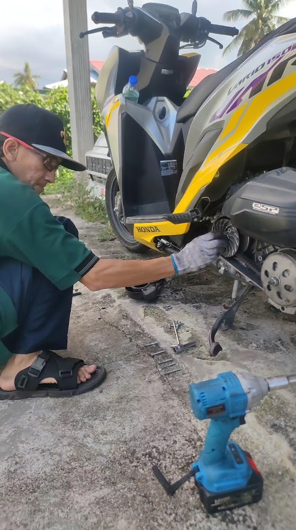 Ujang Scooter Service — photo 2