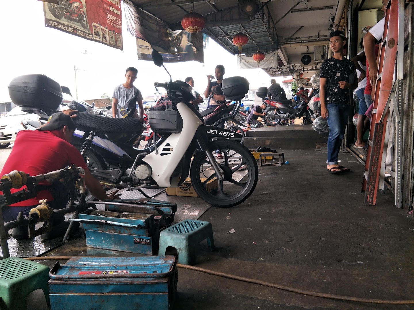 Castrol Bike Point - Masai Heng Motor Co. in Masai