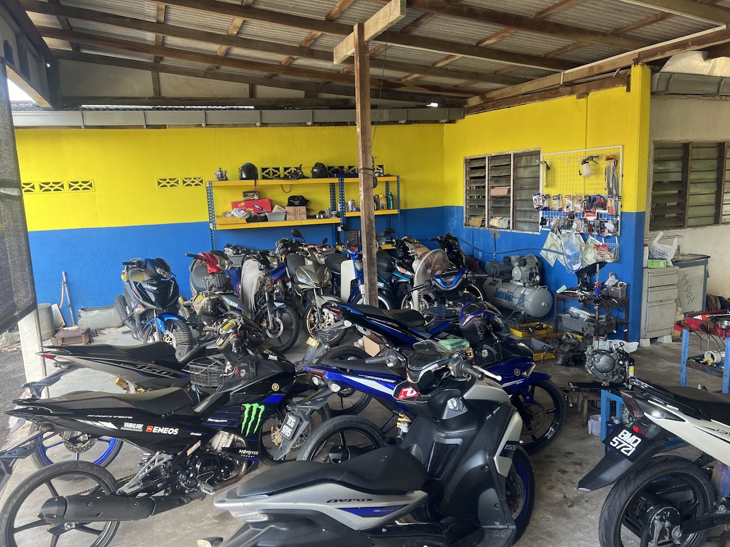 Mie Garage — photo 3