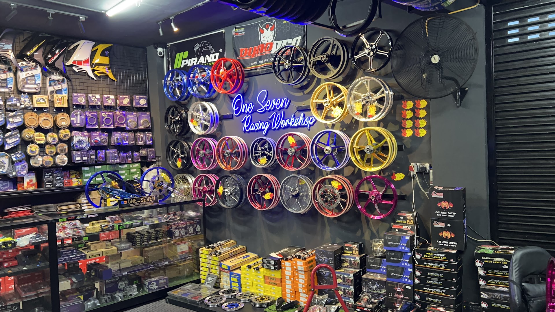 One Seven Racing Workshop — photo 2