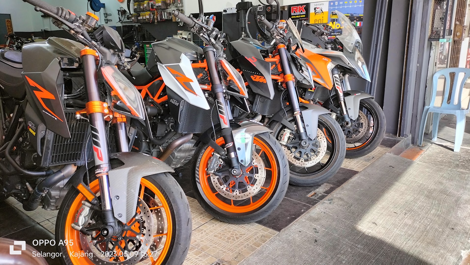 Dee Motorsports Workshop — photo 2