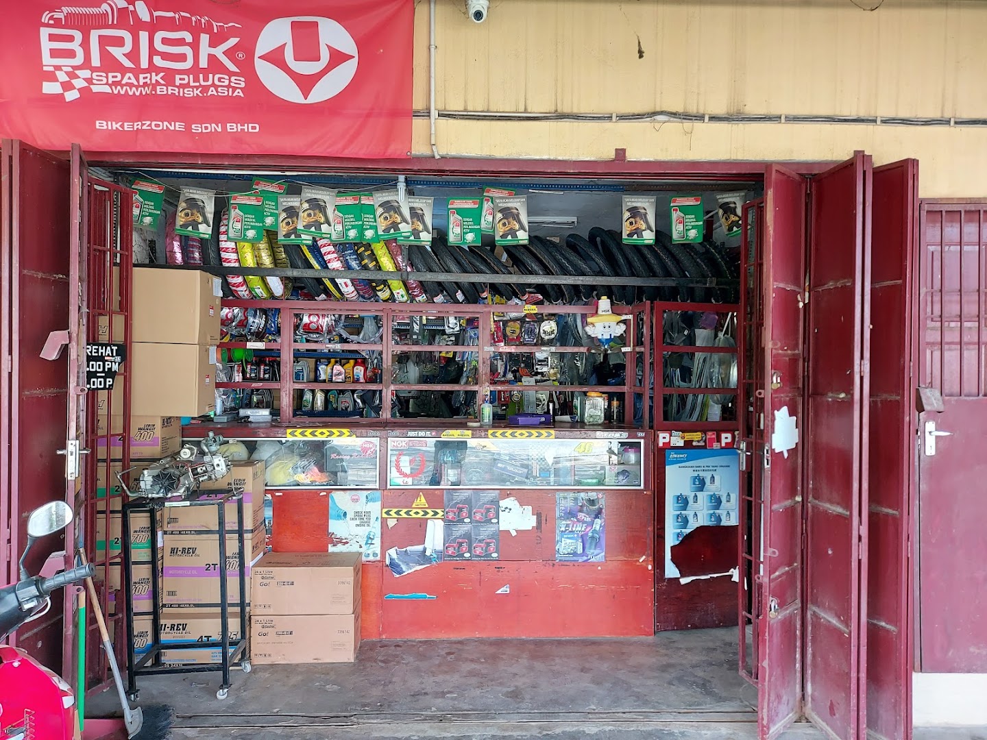 Billion Station Trading in Baling