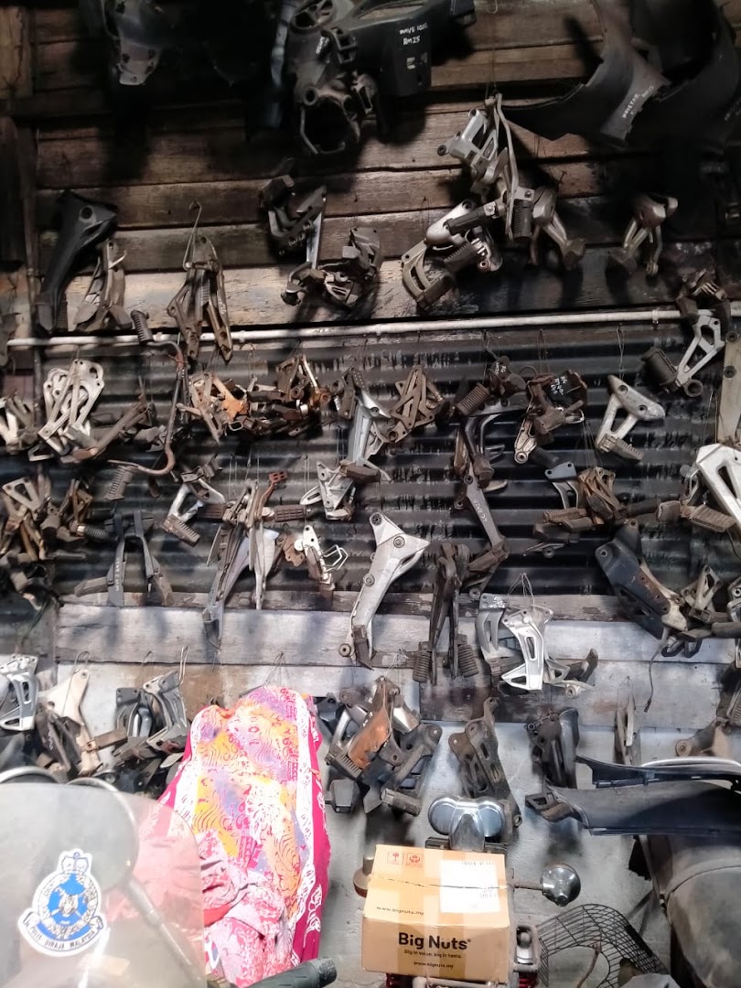 T. MANOGRAN - Vintage Motorcycle Spare Parts — photo 2