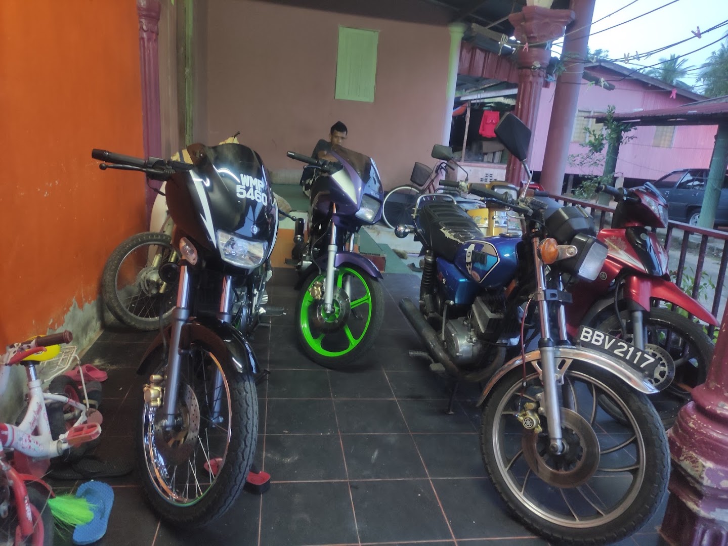 Lip Garage in Pasir Mas