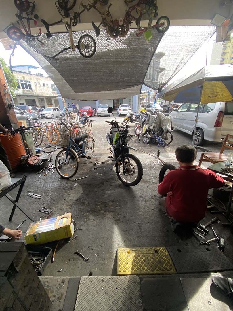 Ah Kiang Motor And Bicycle — photo 2