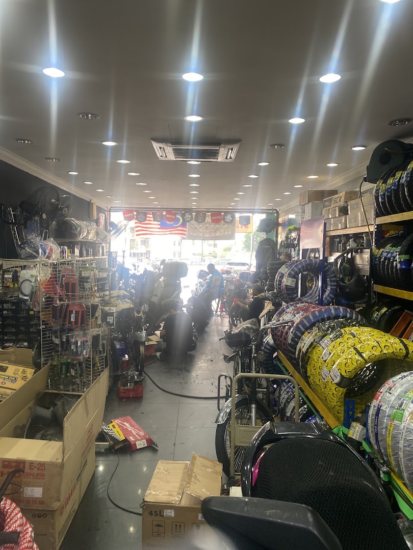 TKH motor garage — photo 1