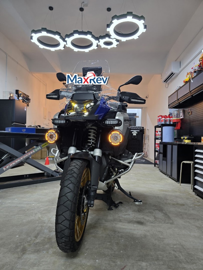 MaxRev Motorcycle — photo 2