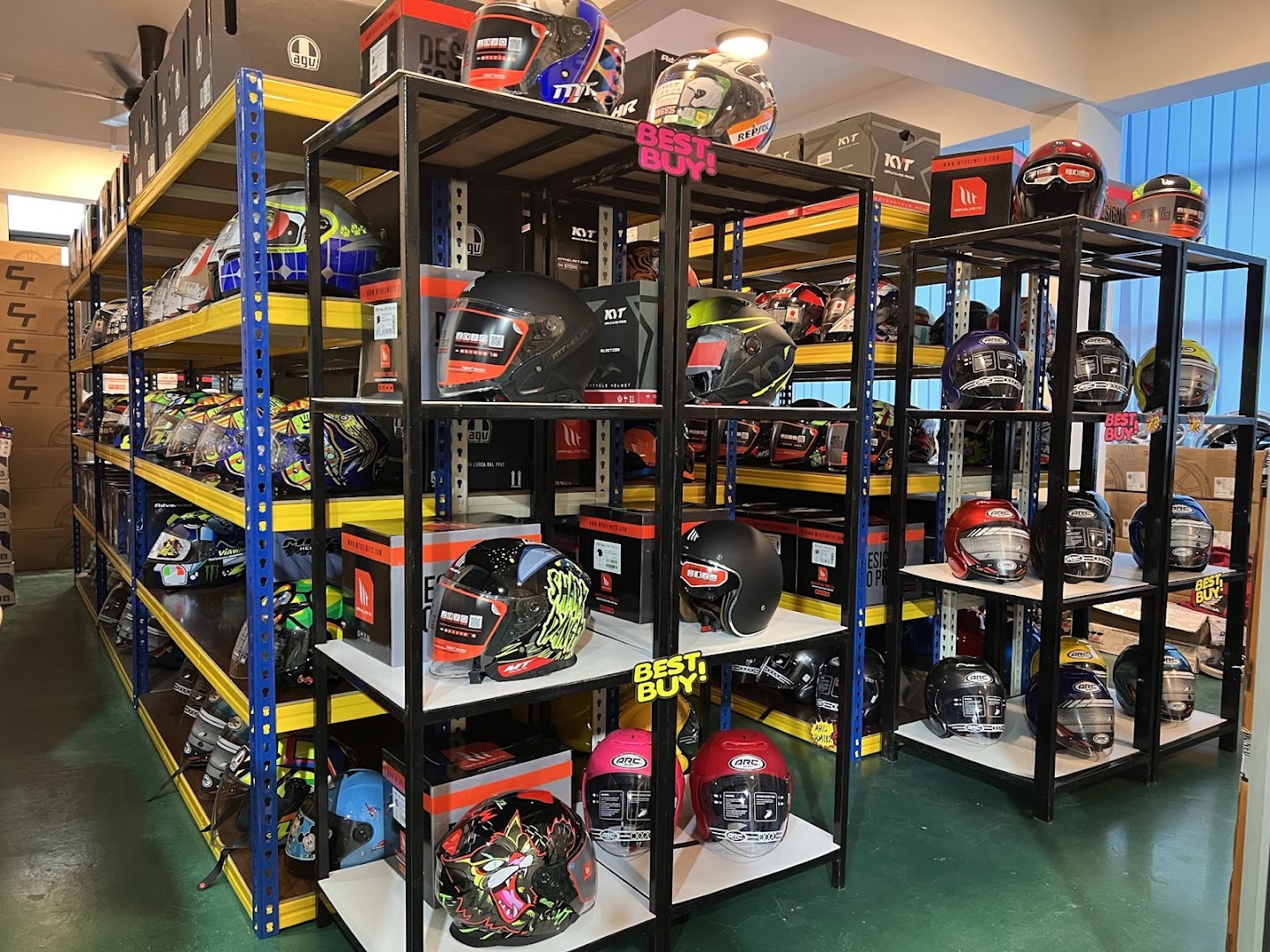 CP Motor Motorcycle Helmet in Kota Kinabalu