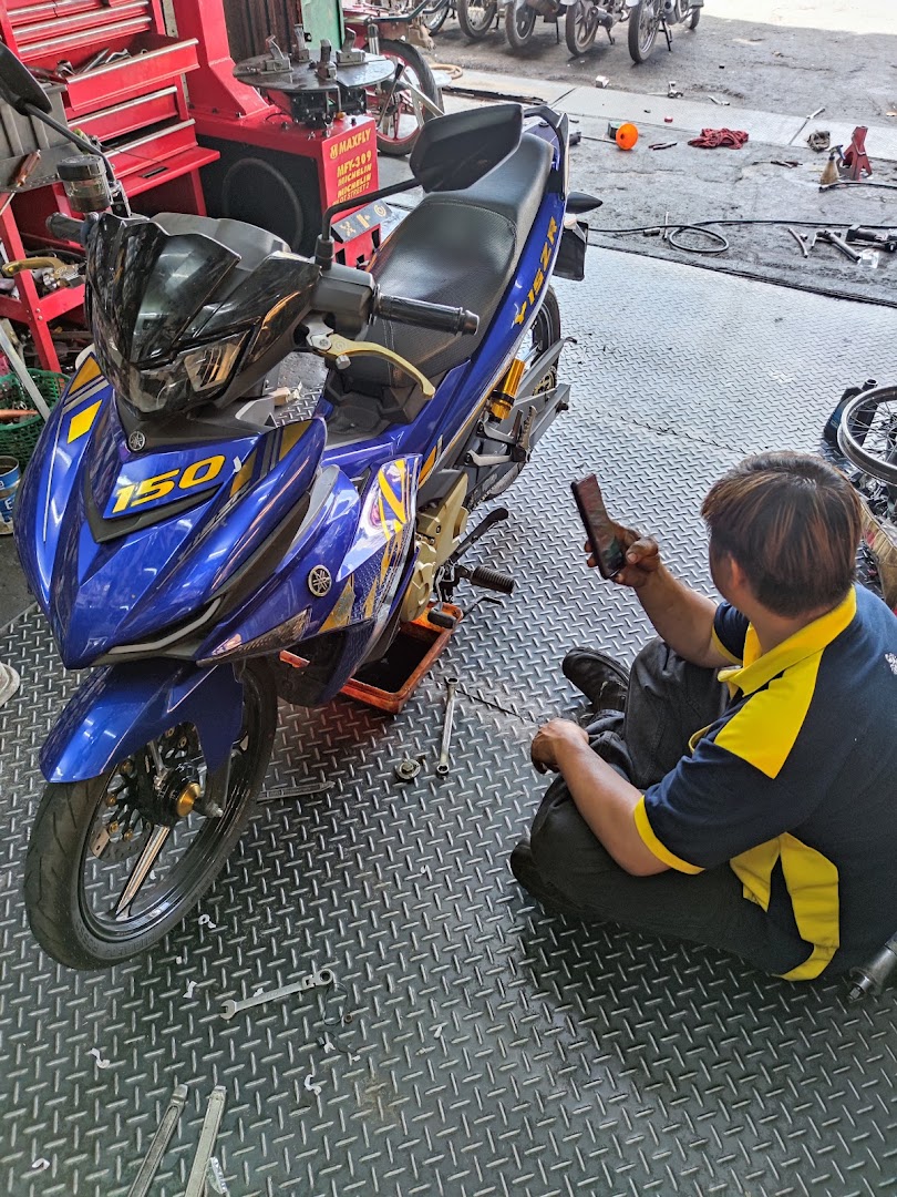 Castrol Bike Point - Joo Huat Motor Trading in Alor Setar