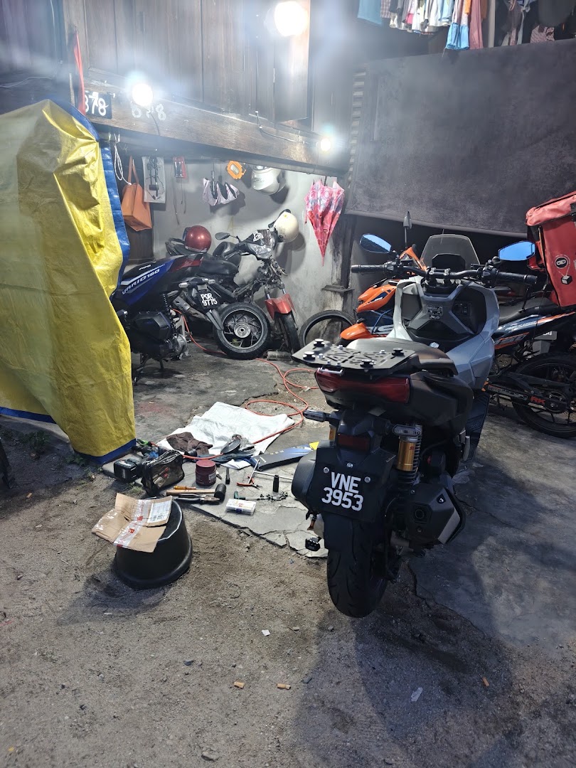 Apizlaa garage — photo 3