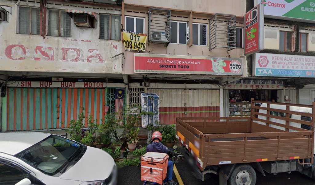 Sin Hup Huat Motor (Vespa) in Klang