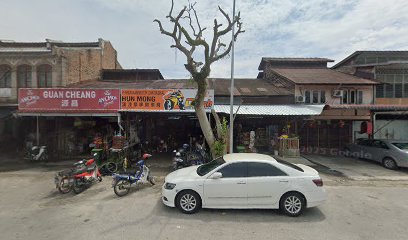 HUN MONG — photo 1
