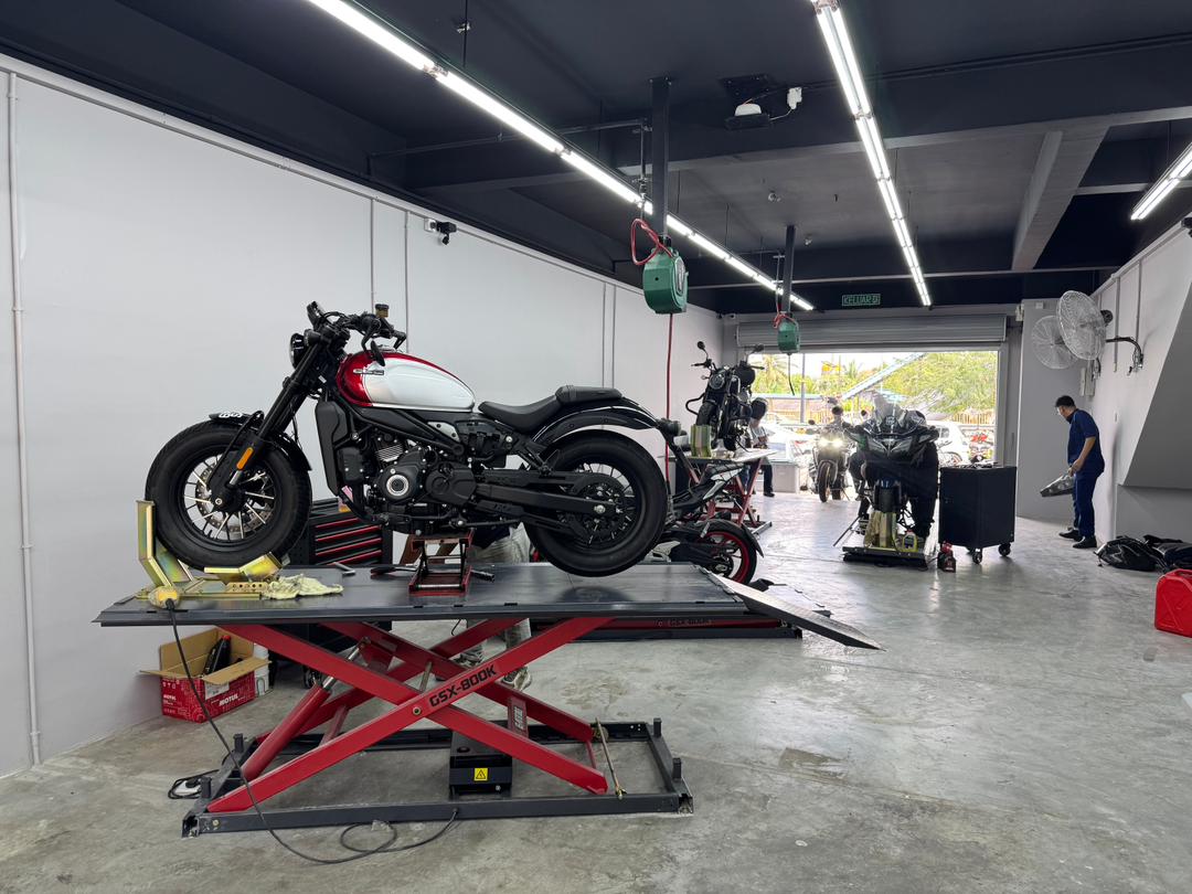 MFORCE OIL Powered by Petronas Service Centre — photo 3