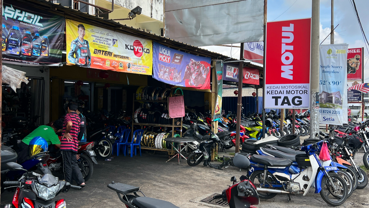 Kedai Motor Tag (DASH OIL/ MOTUL) in Kajang