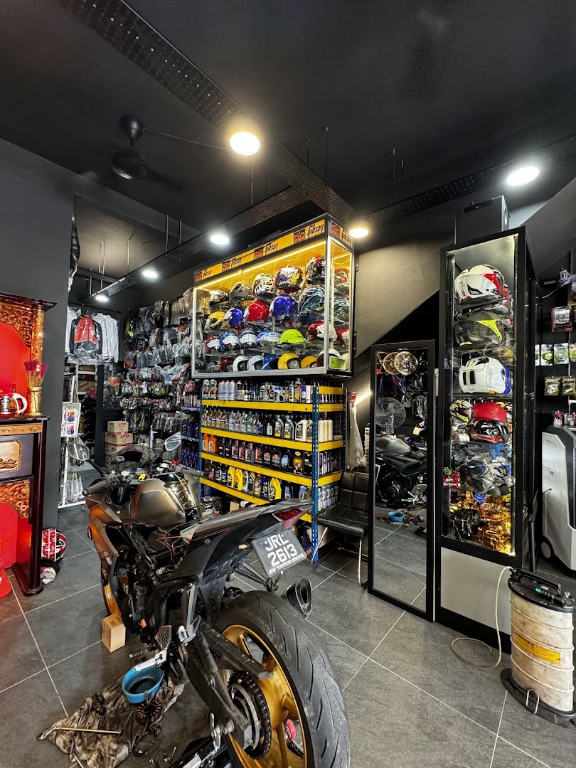 Cyclist Motor Accessories & Service Centre — photo 3