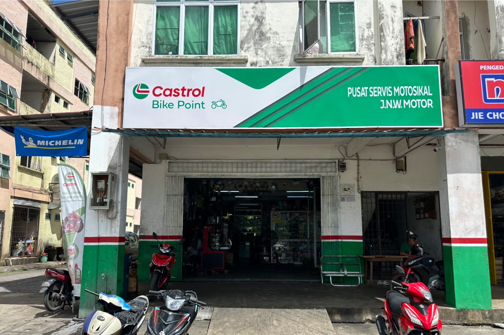 J.N.W. Motor in Kuching