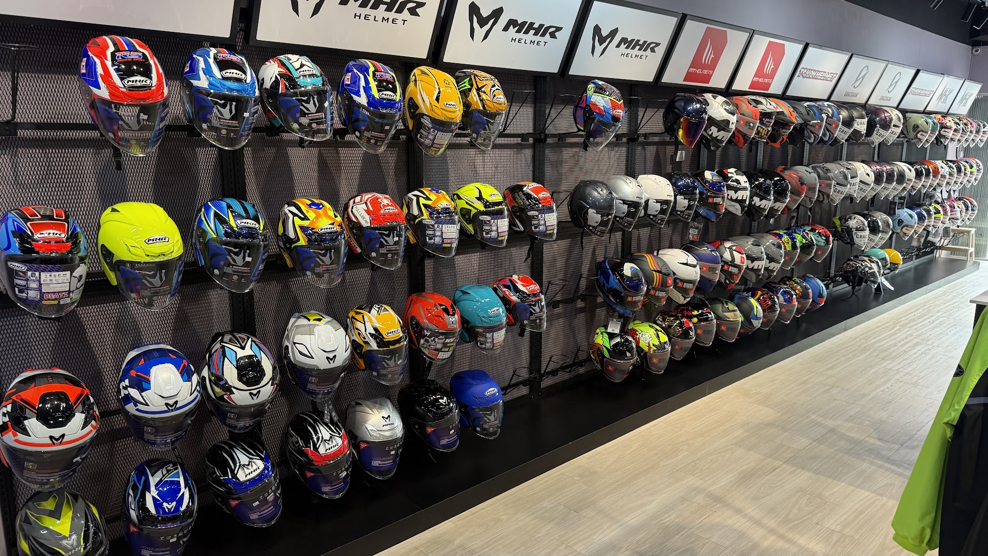Tokan Helmet - Kuala Lumpur — photo 5