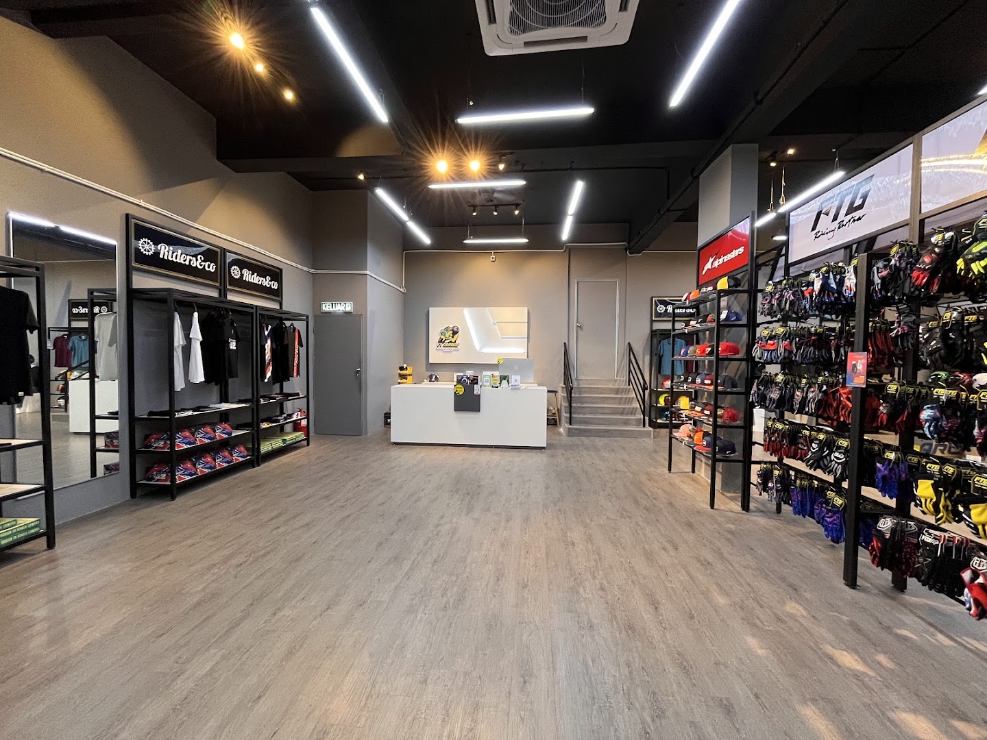 FT GARAGE KAJANG — photo 3