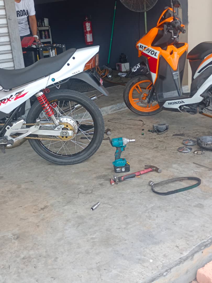 KEDAI SERVICE MOTORSIKAL TUNE BY P in Pasir Gudang