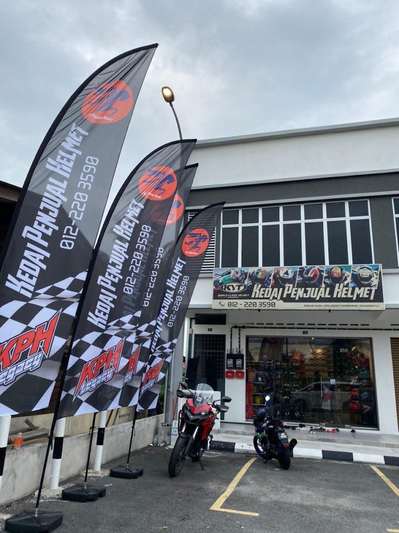 Kedai Penjual Helmet in Telok Panglima Garang