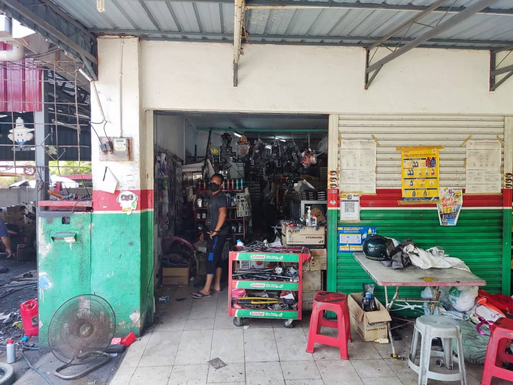 Castrol Bike Point - Mohamad Aini Bin Idris — photo 3