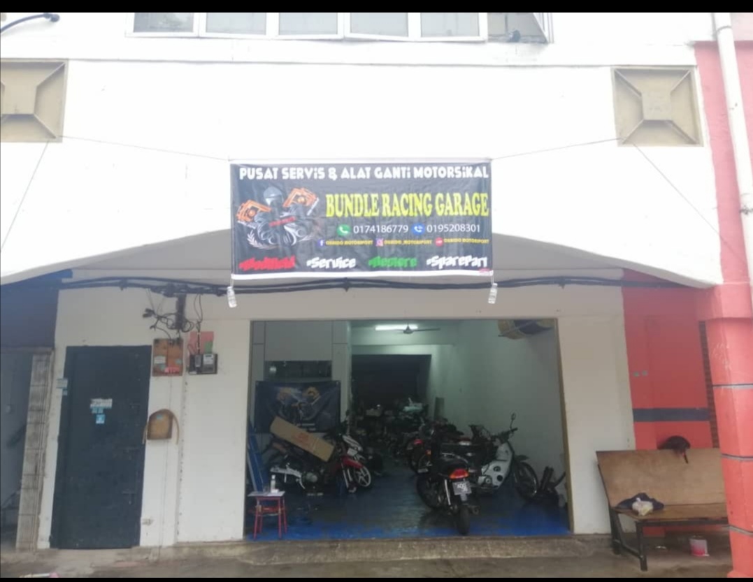 bundle racing garage — photo 2
