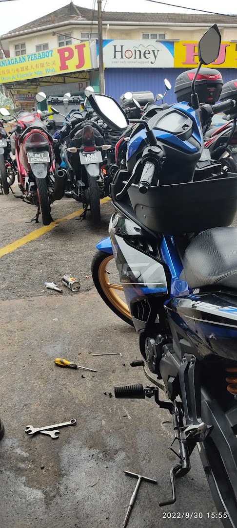 Kedai servis motosikal amirul in Masai