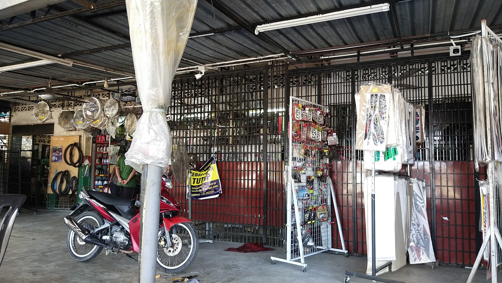 Castrol Bike Point - Syarikat Lim Motor in Kuala Terengganu