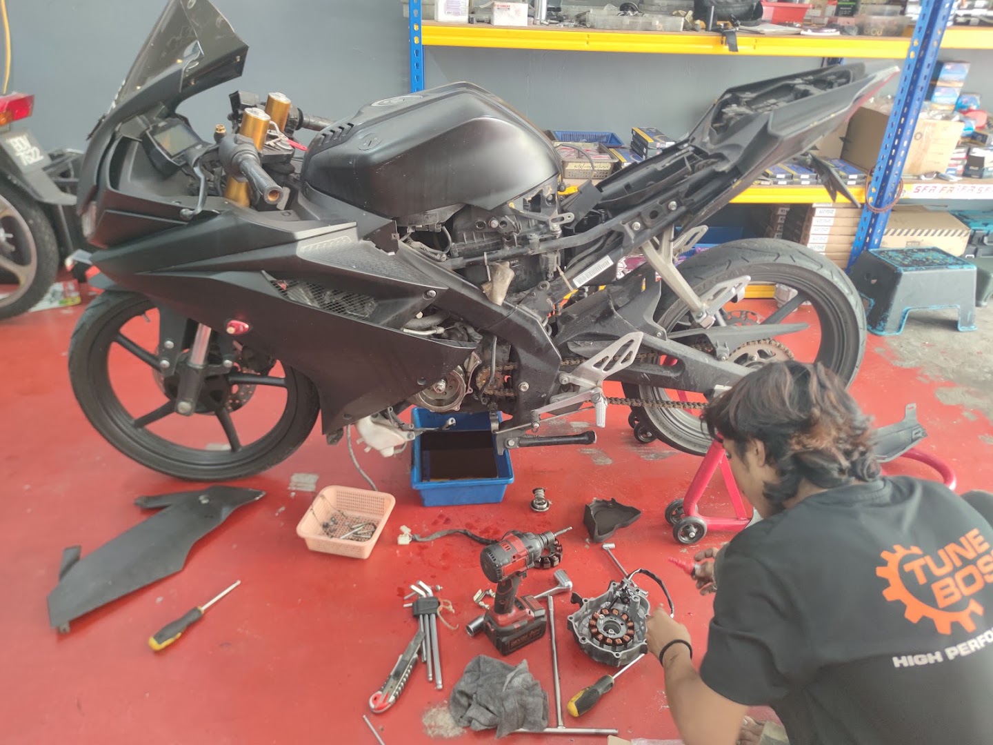 Enduro Garage — photo 2