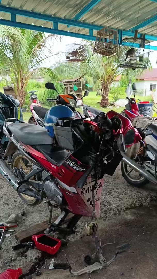 Peja garage in Tumpat