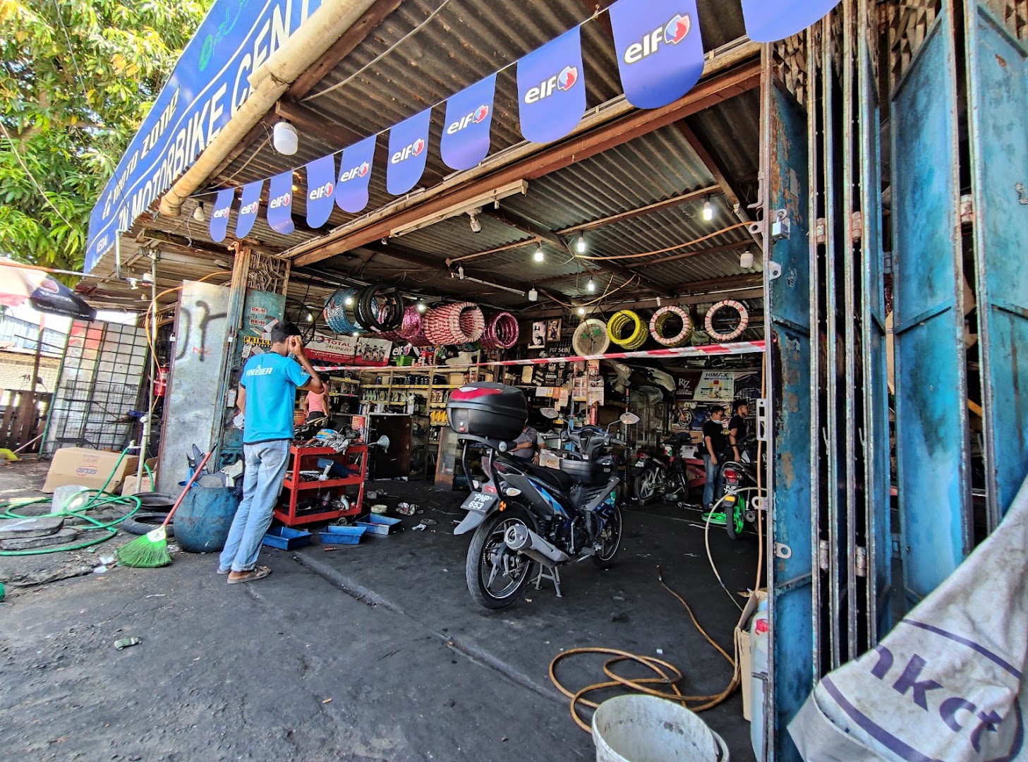 ZNA MOTOR GARAGE — photo 3