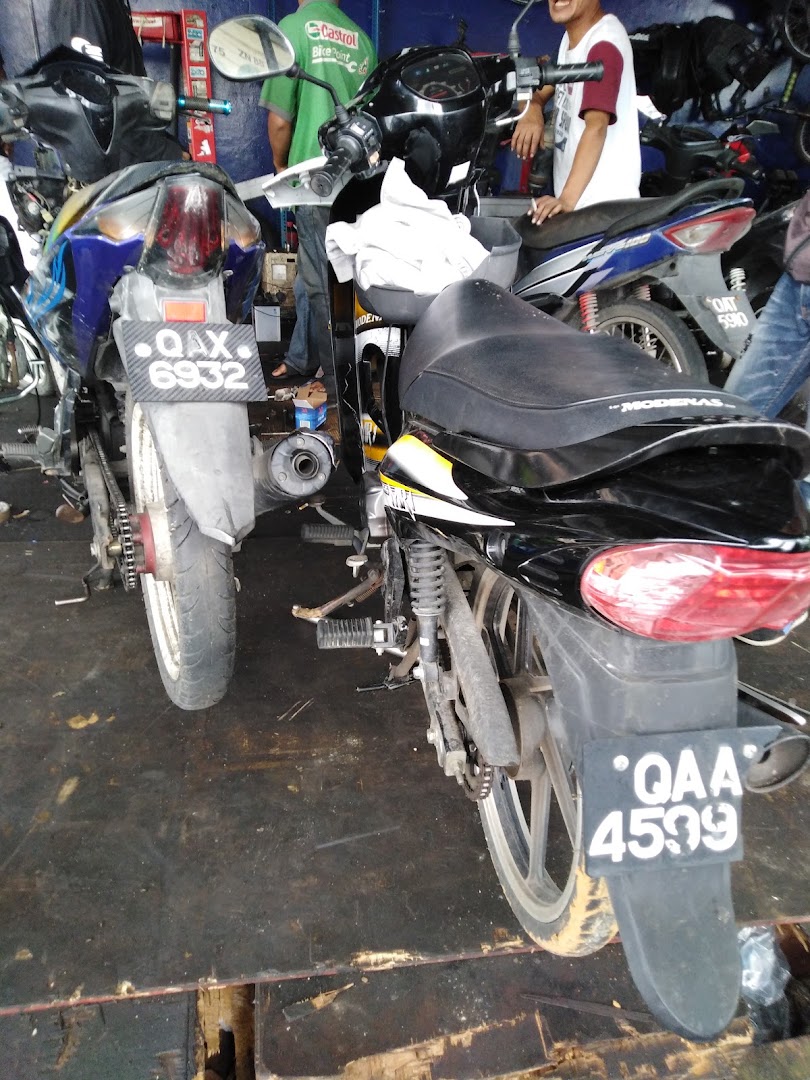 Castrol Bike Point - Wee Foo Motor Company — photo 2