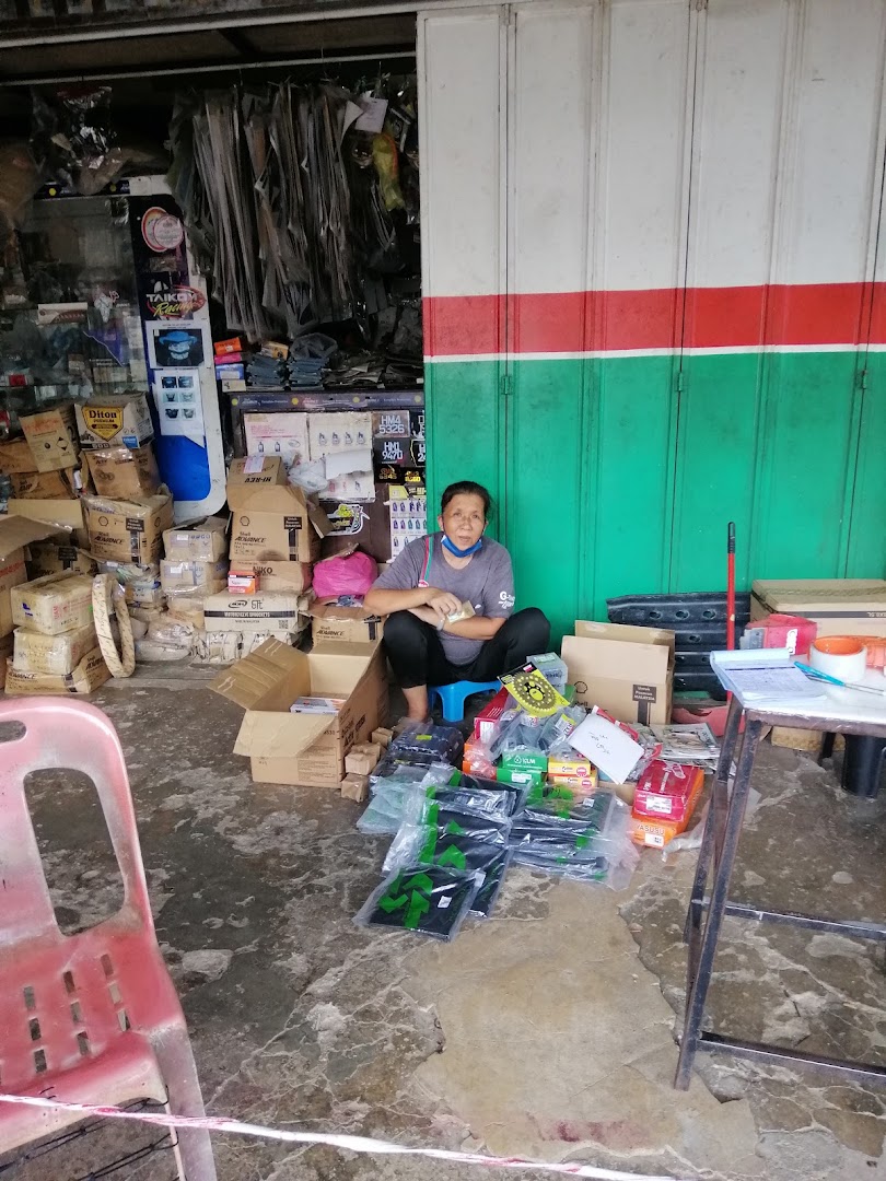 Castrol Bike Point - Lee Guan Hwee — photo 4