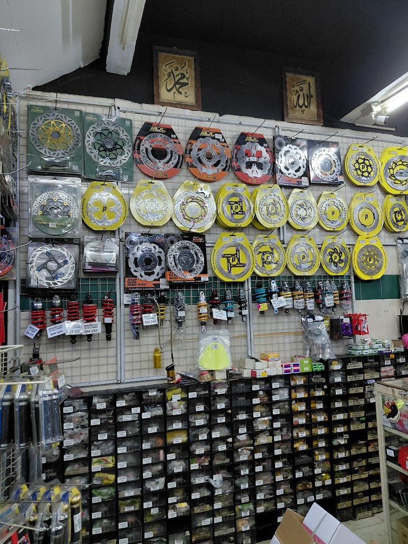 AMP MOTORPARTS — photo 2