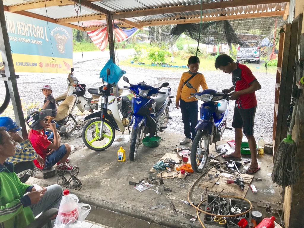 Bengkel Motor J Brother Kampung Perpaduan(Bagahak 3) — photo 3
